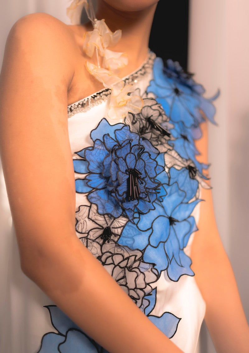 The floral details that make a Firki design