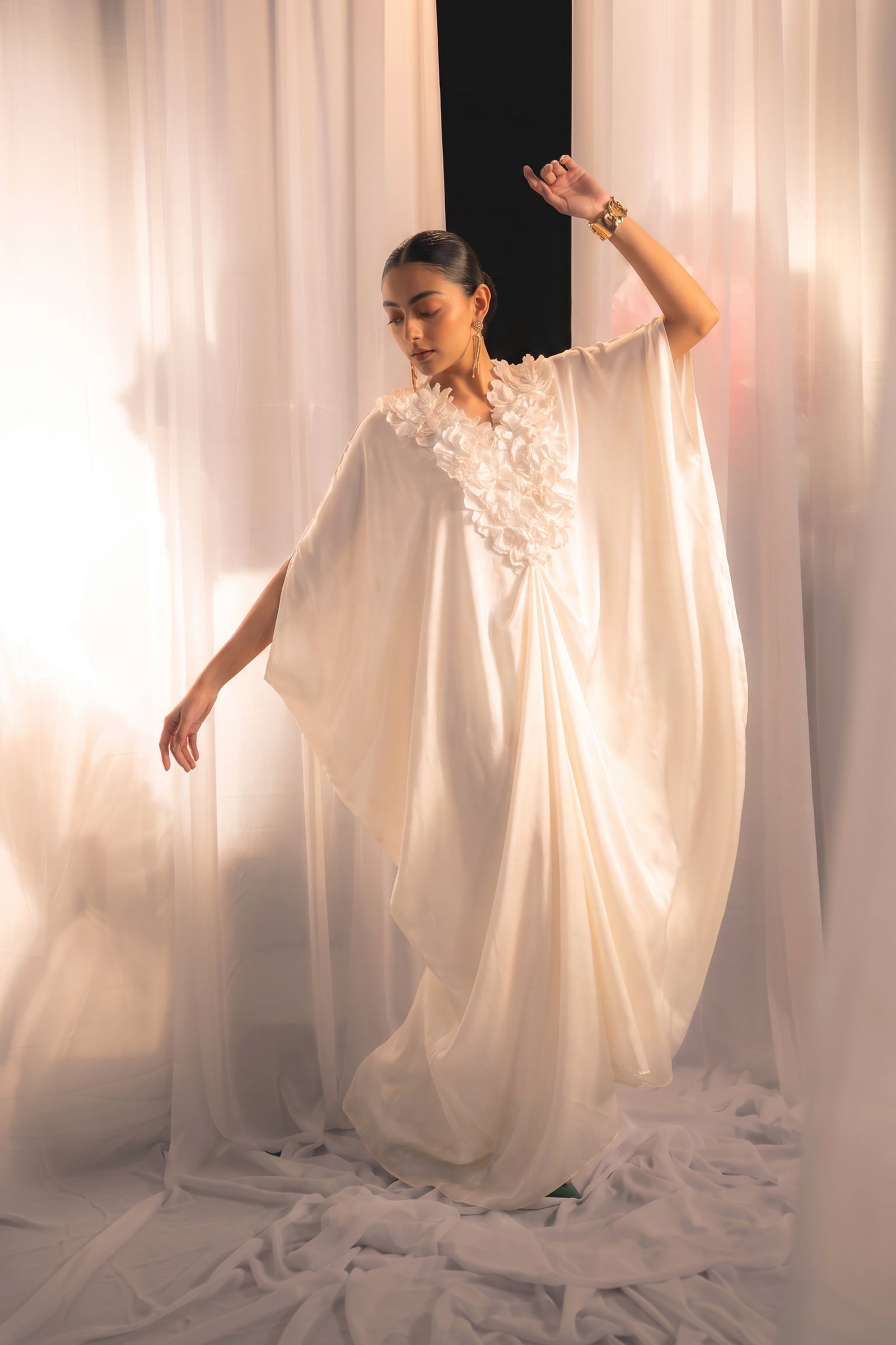 Ivory Kaftan